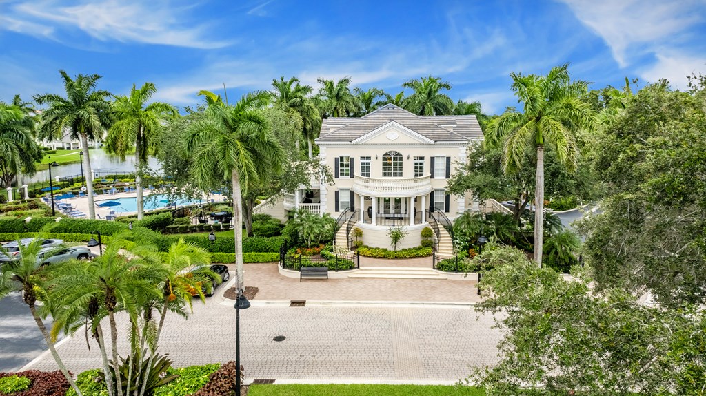 The Charleston Apartment Boca Raton